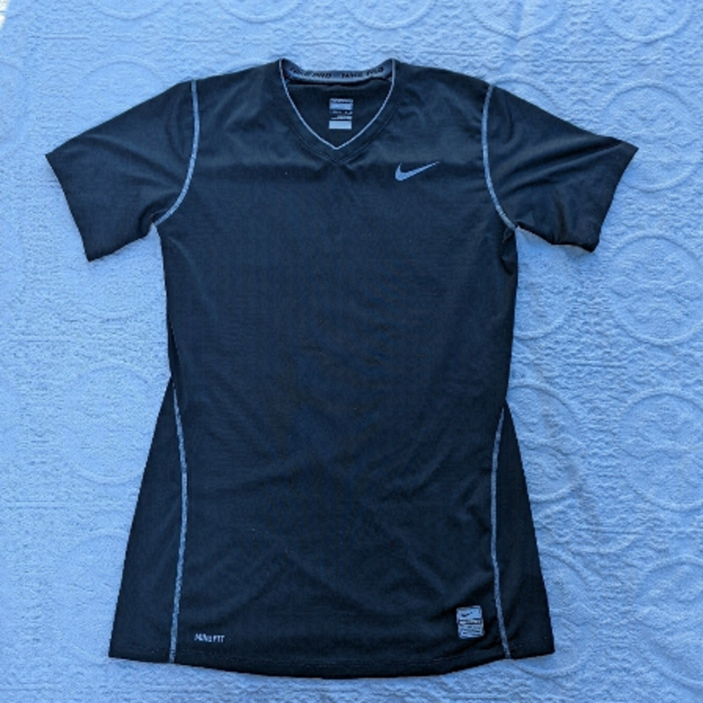 Nike║Athletic Tshirt║Size M